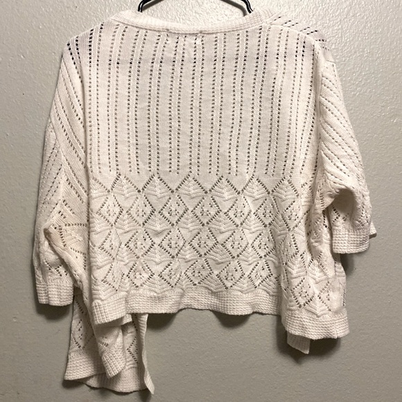 Signature by Robbie Bee white cropped cardigan - Picture 2 of 2